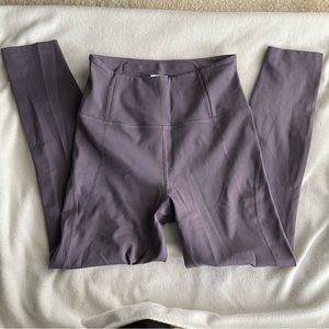 SOLD Girlfriend Collective 23 ¾ leggings